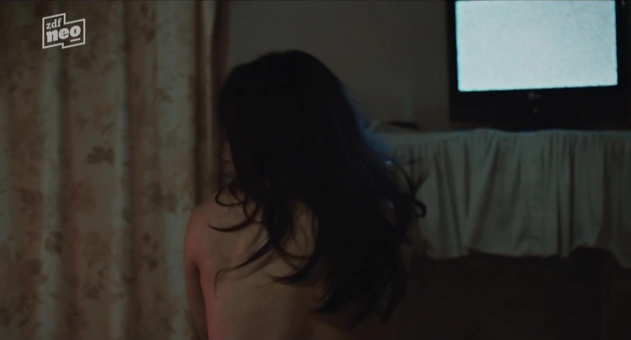 Heels Ruth Becquart nude - Chaussee d'Amour s01e04 (2016) Interracial Porn