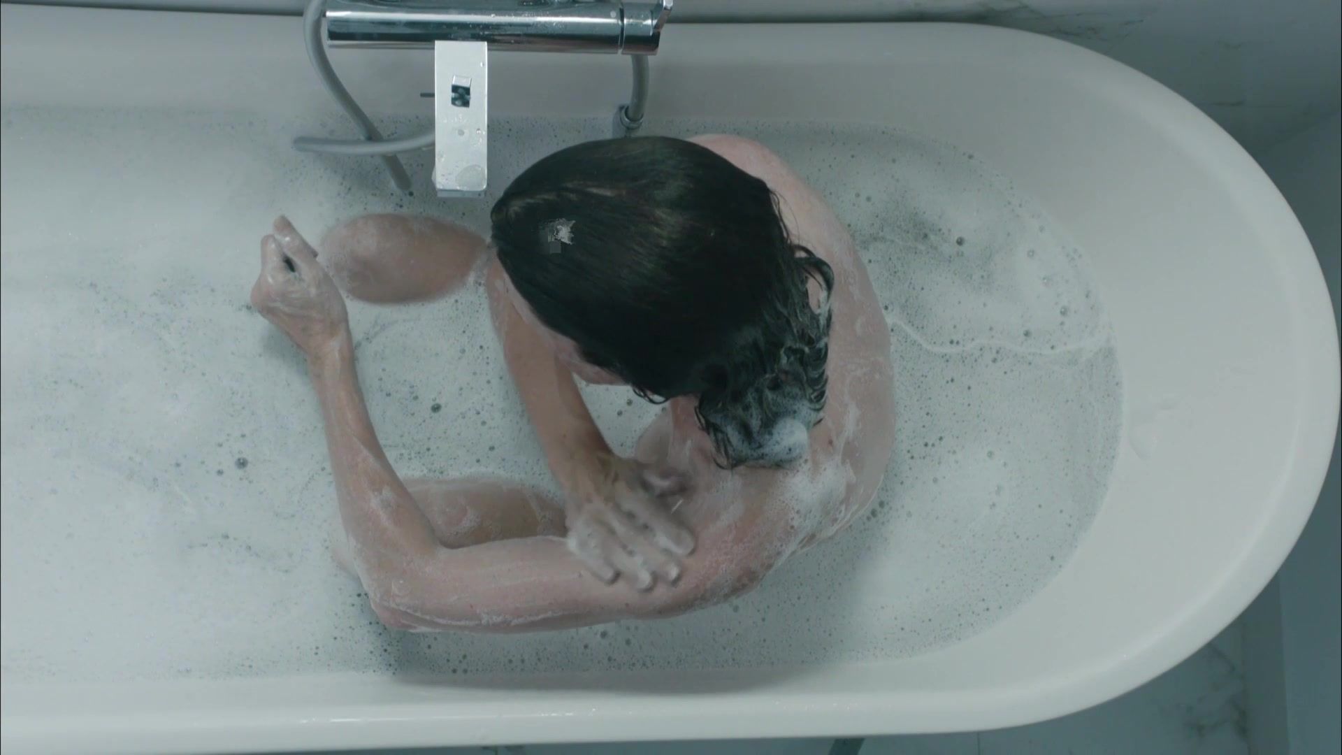 Gordibuena Laura Benson naked - Touch Me Not (2018) Stretching