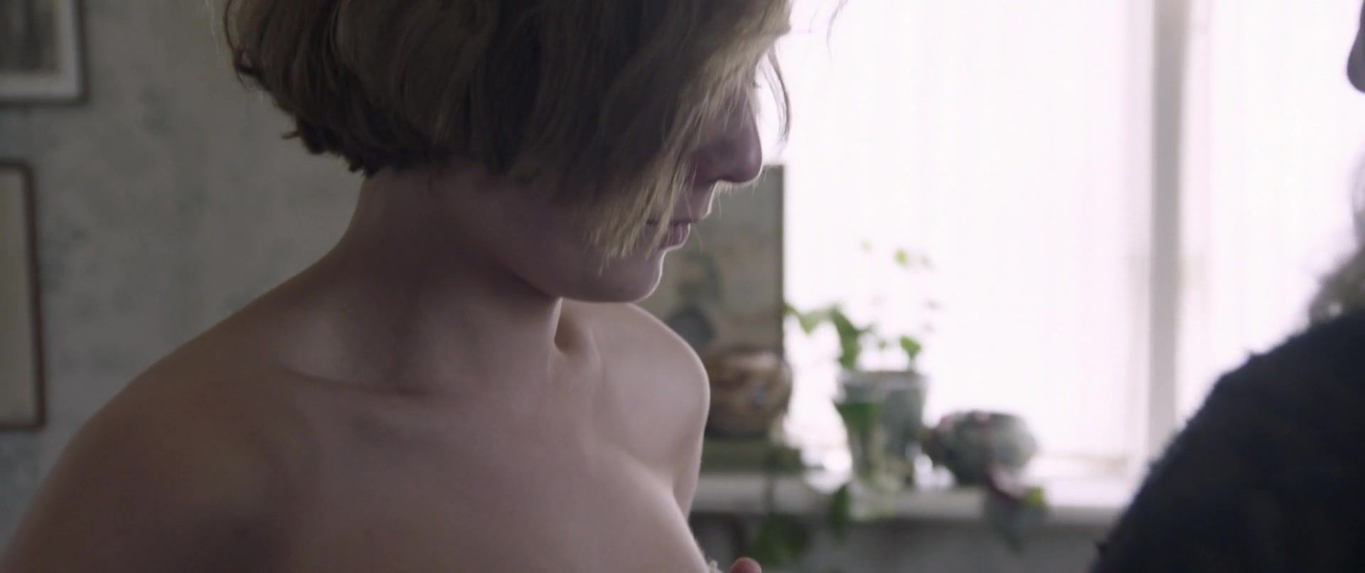 Analplay Alba August nude - Unga Astrid (2018) Sexcams