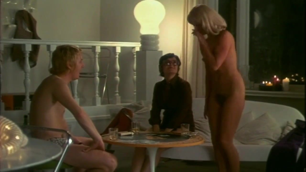 Cameltoe Vivi Rau, Anne Bie Warburg, Lisbeth Olsen, Vic Salomonsen, Mette Jepsen, Toni Marcell nude - Der ma være en sengekant (1975) Gay Bondage - 1