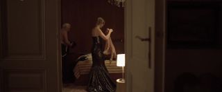 Pornoxo Julia Dietze nude - Onkel Wanja (2017) Glory Hole