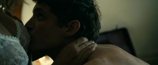 Tites Virginie Efira nude - Un Amour Impossible (2018) Lesbos