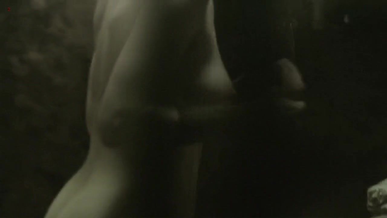 Sexcams Bojana Novakovic - Skinning (2010) Gay Friend